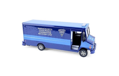 2019 Step Van - Massachusetts State Police 1:64 - Greenlight 33260C Discontinued by manufacturer — final inventory.
