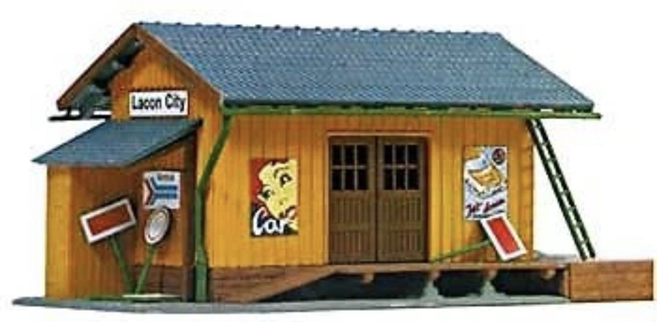 Model Power 694 HO Scale Built-Up Farmingdale Freight Station