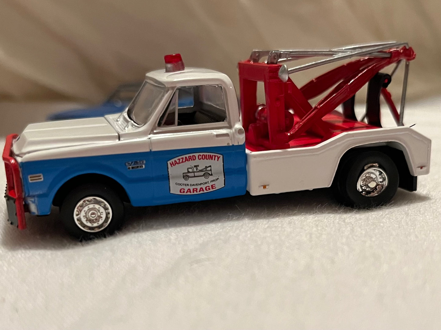 1:64 1969 Chevy C-30 COOTER'S TOW TRUCK HAZZARD COUNTY GARAGE PREORDER